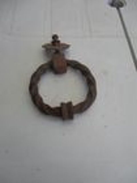 Poign�e porte d'entr�e en fer torsad�e 16 M�rignies (59)