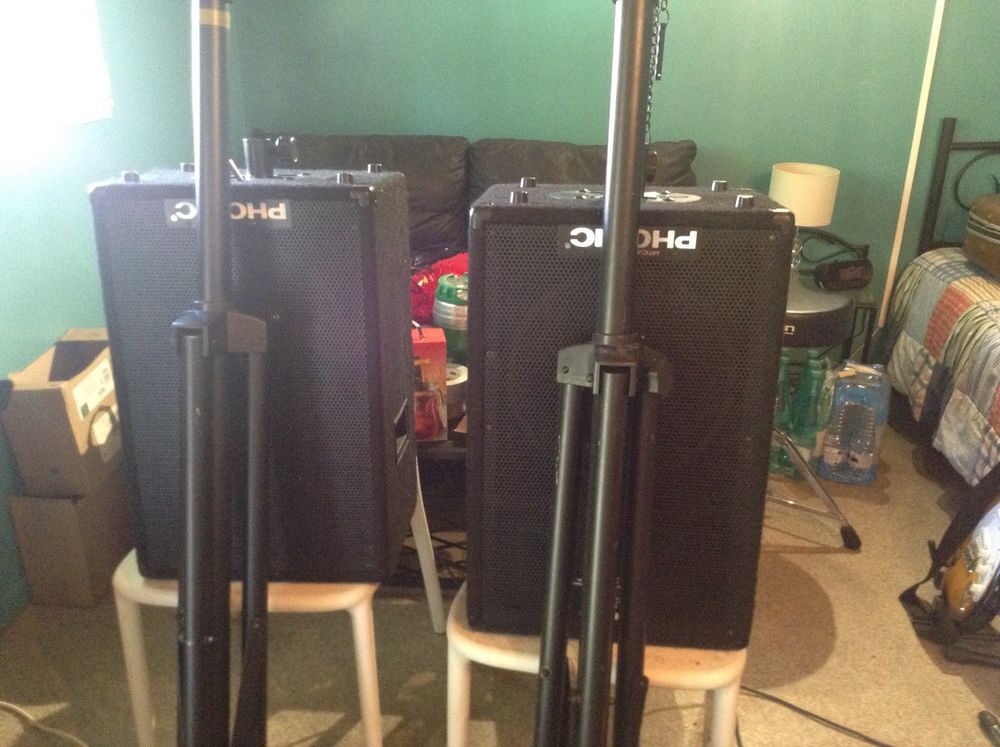 a saisir sono 2 x 200 w phonic Instruments de musique