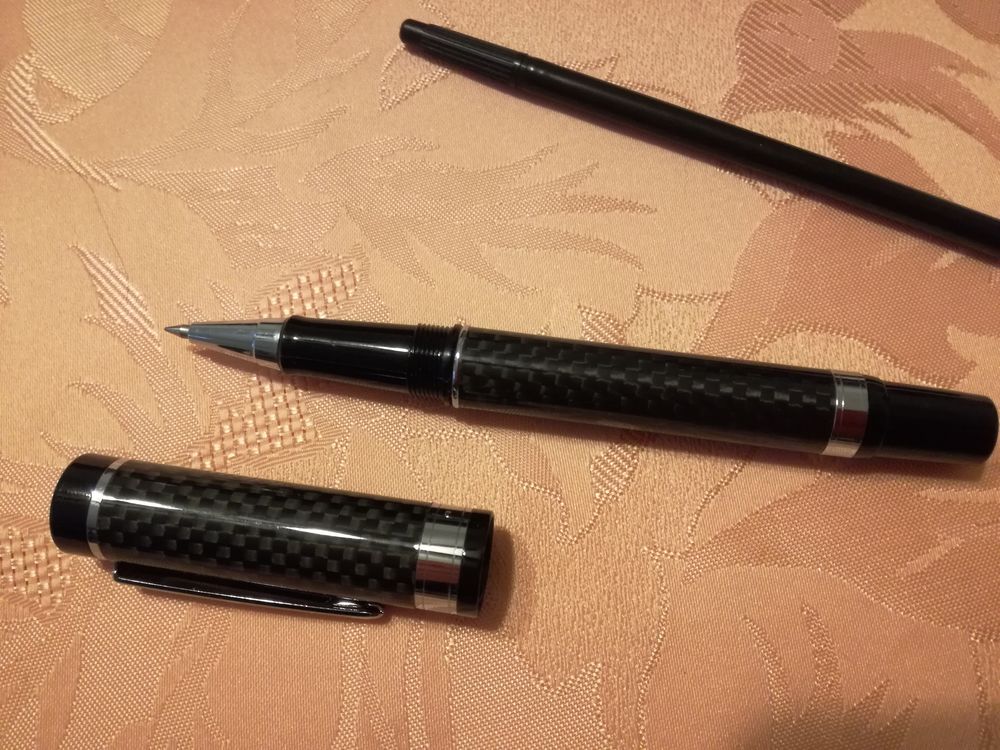 Stylo de luxe en fibre de carbone Décoration