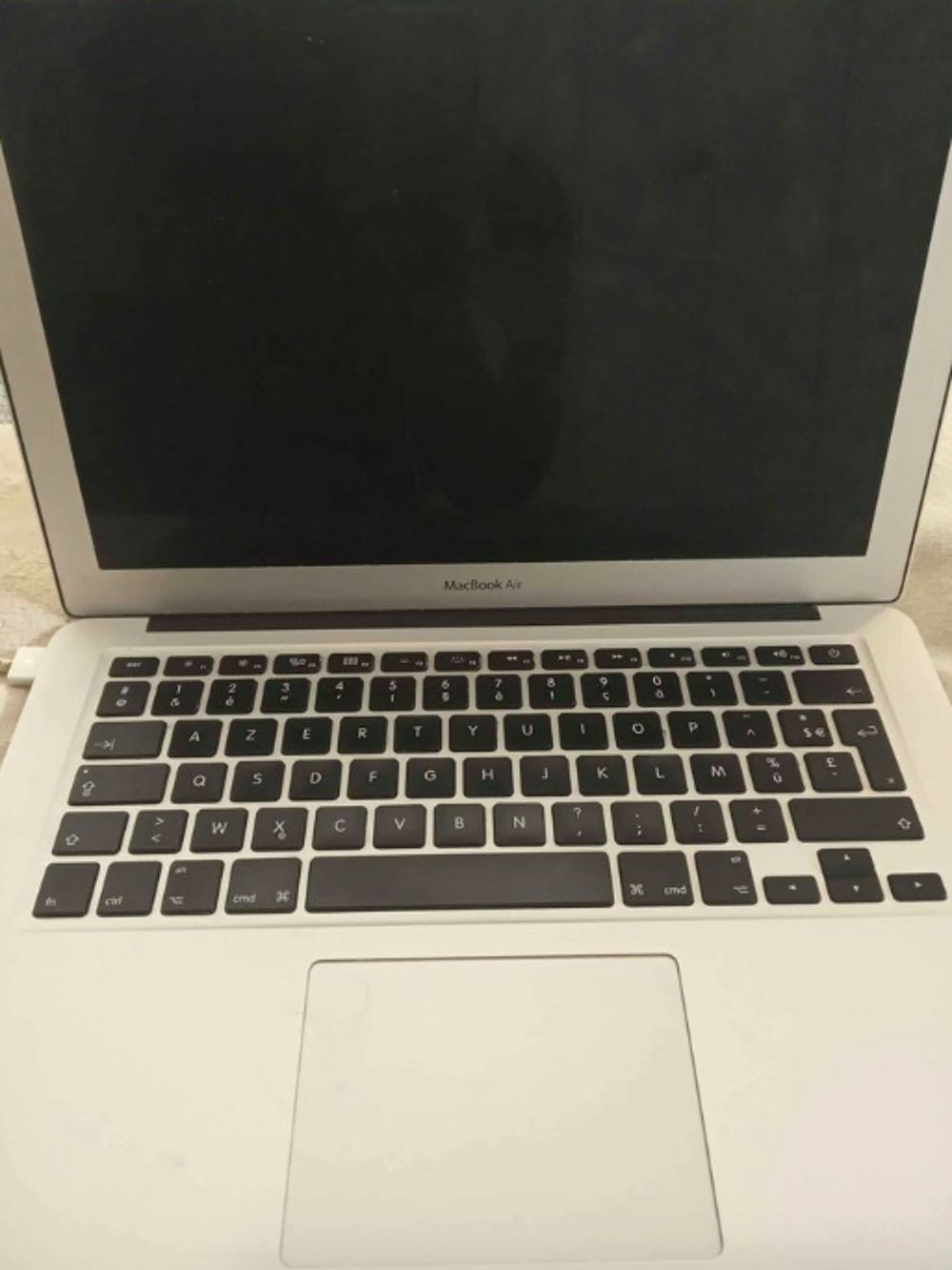 MacBook Air 13 pouces mi-2012 Meubles