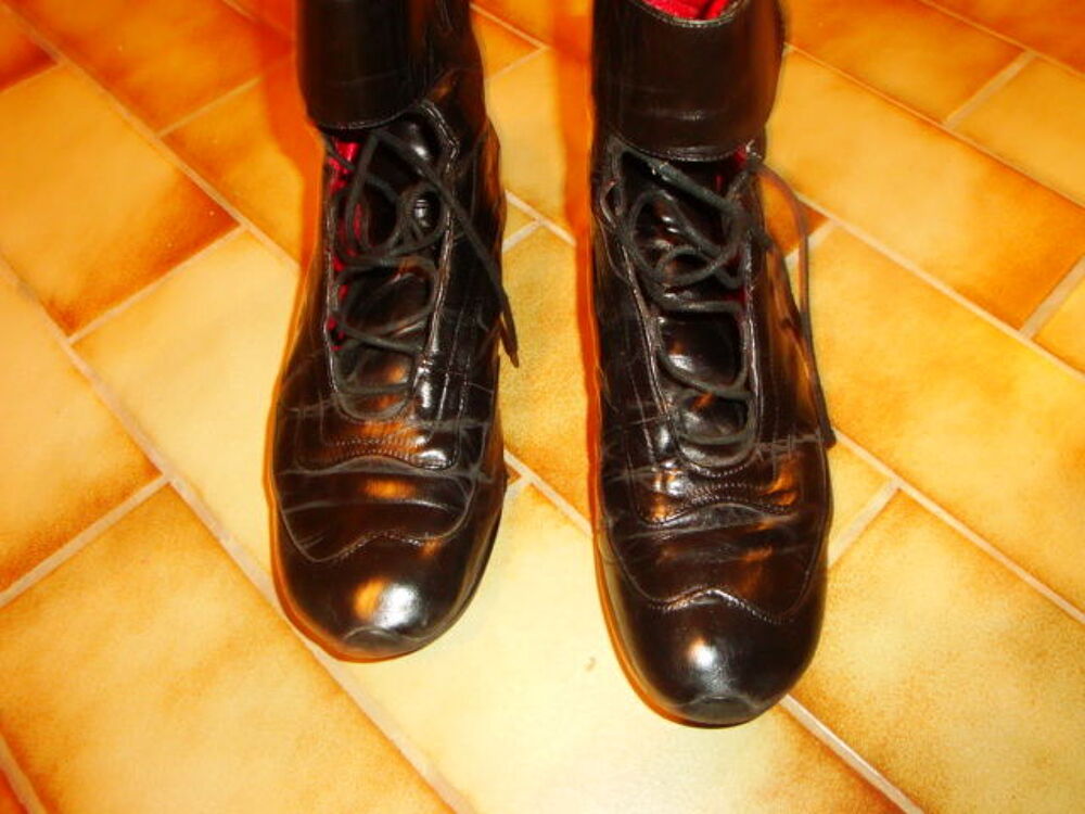 Bottines en cuir noir &agrave; lacets marque boutique ELLE Chaussures