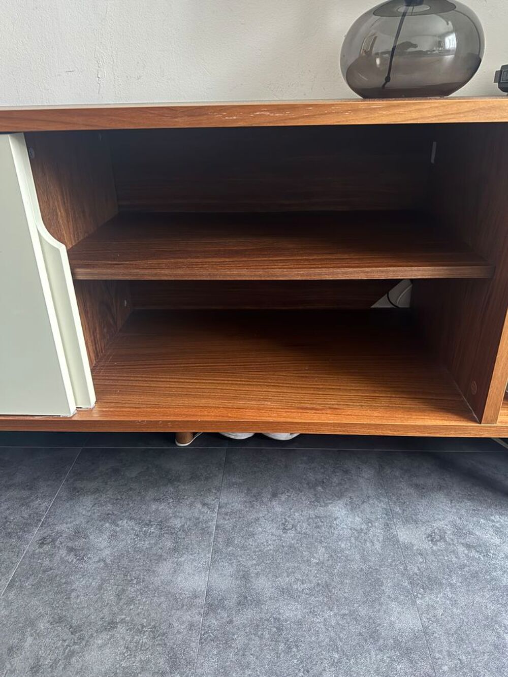 Buffet bas plaqu&eacute; noyer Meubles