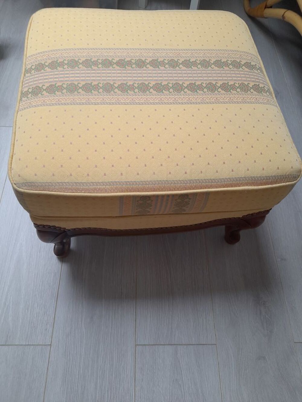 Canap&eacute; et 2 fauteuils Meubles