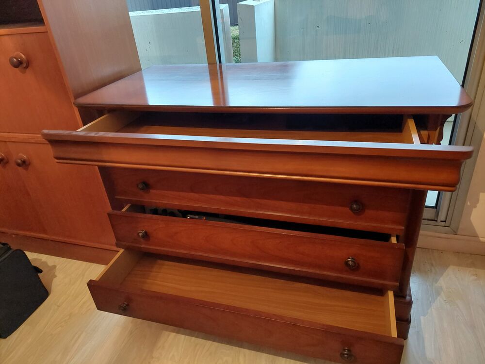 Commode de chambre 200 € Meubles