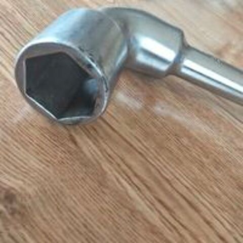   clé à  pipe facom 