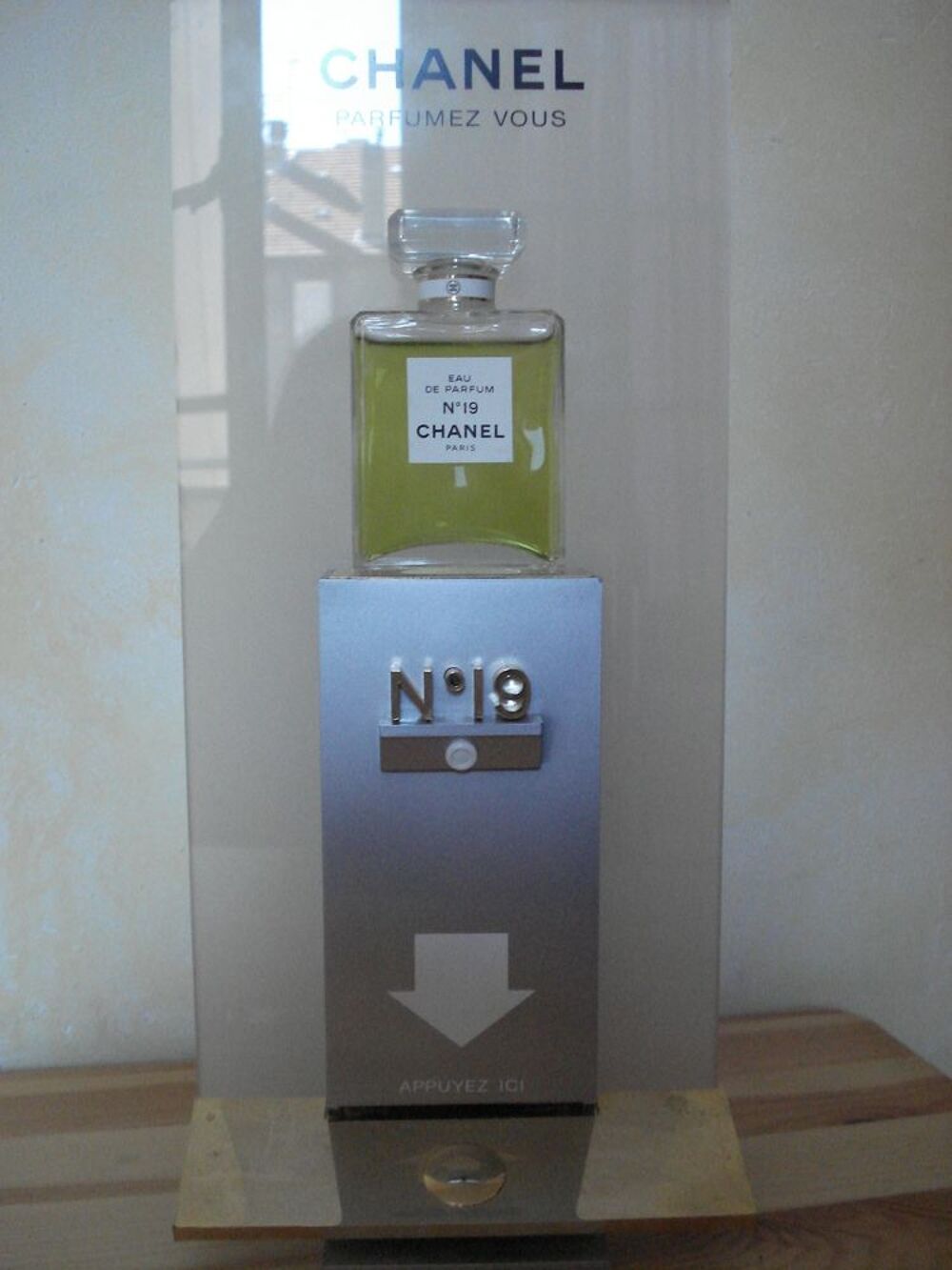 FLACONS FACTICE DE PARFUM 