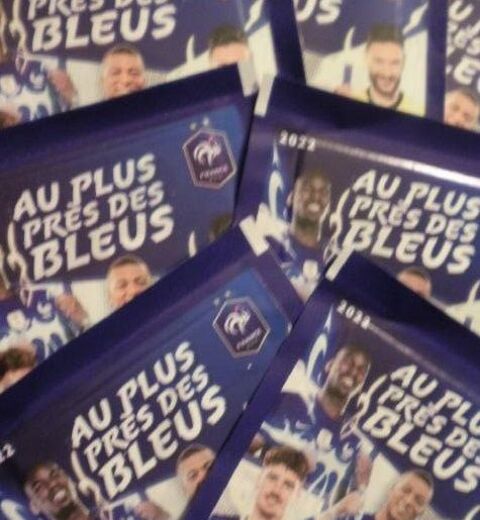 32 POCHETTES - Intermarch -  Au plus prs des Bleus - 2022 12 Le Perreux-sur-Marne (94)