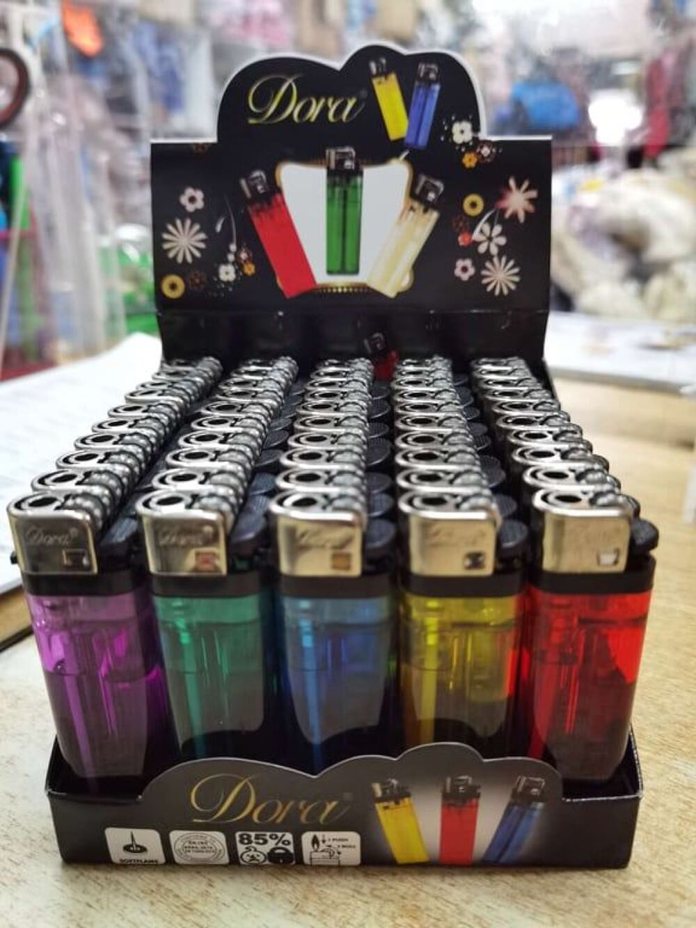1 Boite de 50 briquets multi couleurs gaz neufs
Electroménager