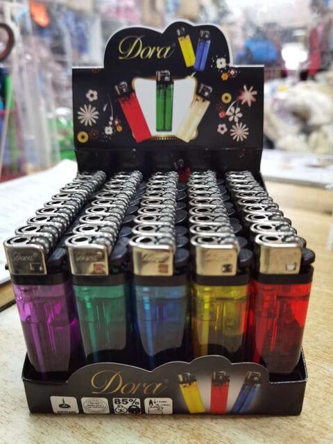 1 Boite de 50 briquets multi couleurs gaz neufs
15 Paris 9 (75)