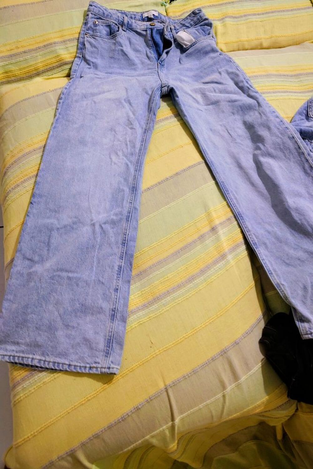 Pantalons taille haute neufs Vêtements