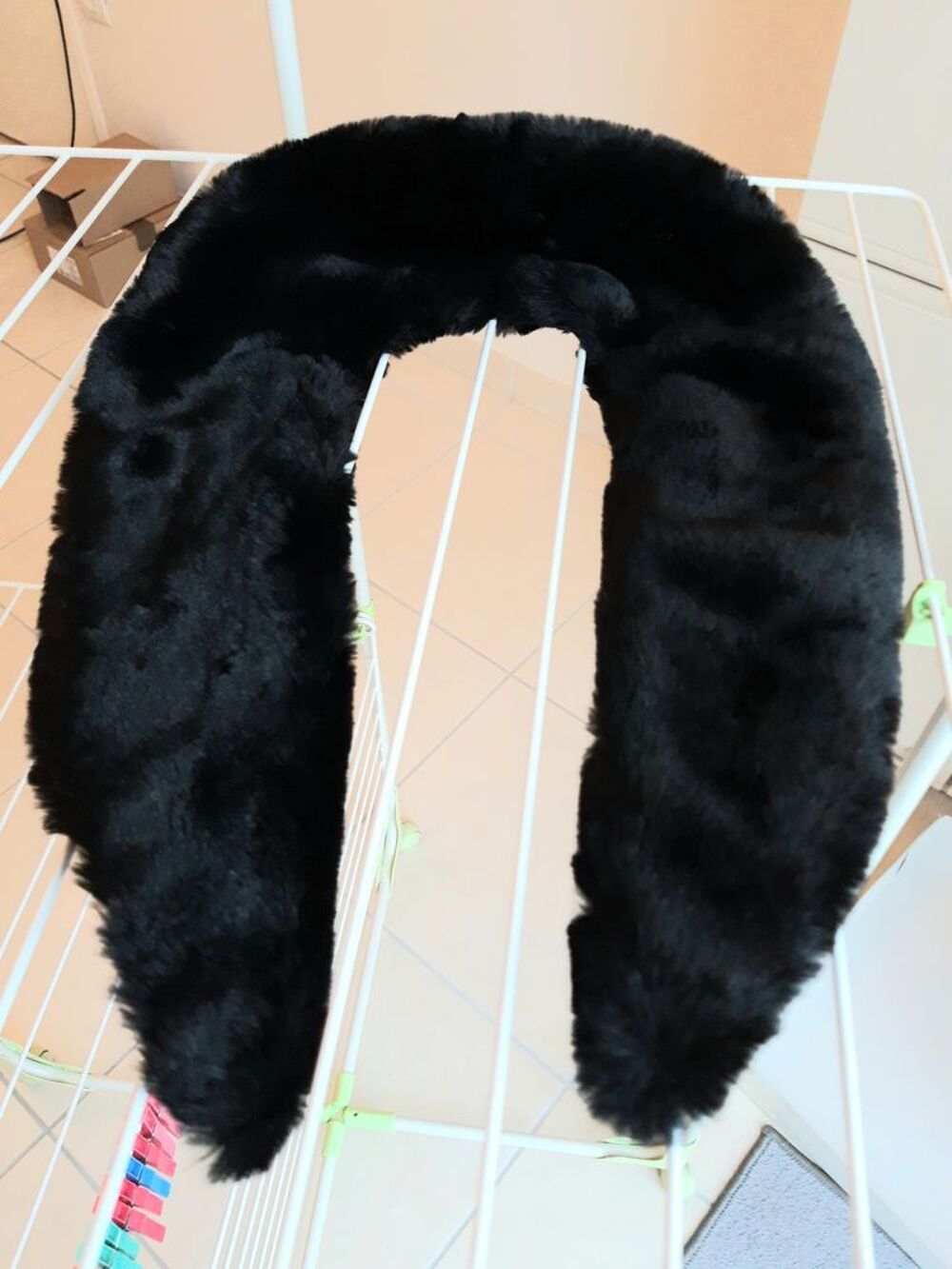 Cols et Toque de Fourrure 
Vêtements