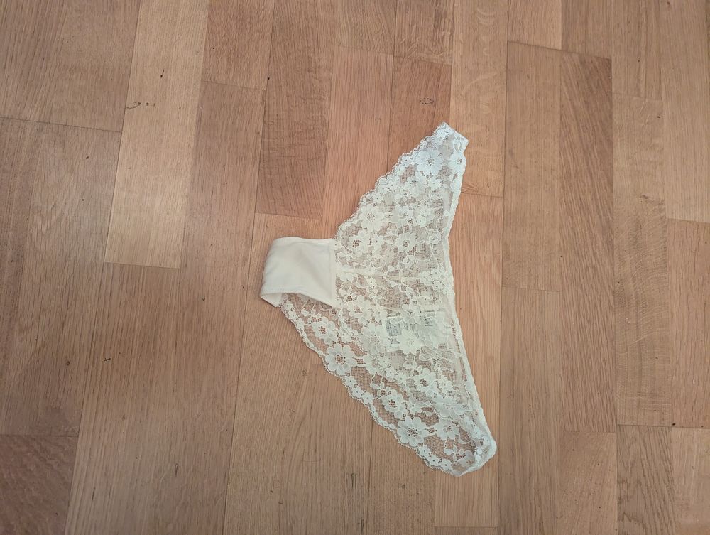 Lot de 4 culottes en dentelle Vêtements