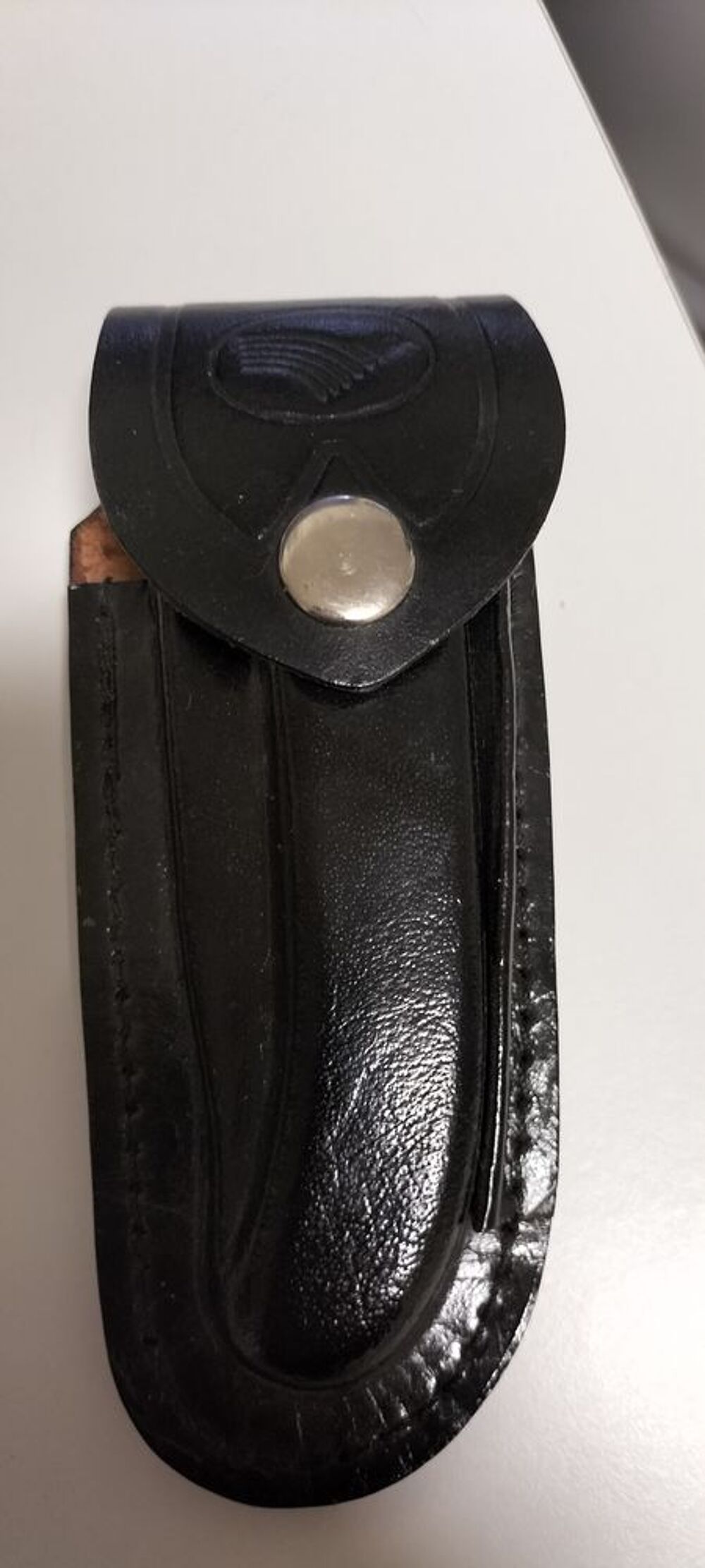 Couteau plaint Laguiole 440 avec tire-bouchon, pochette cuir 