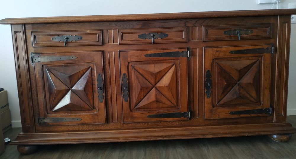 Beau Buffet Ch&ecirc;ne. Meubles
