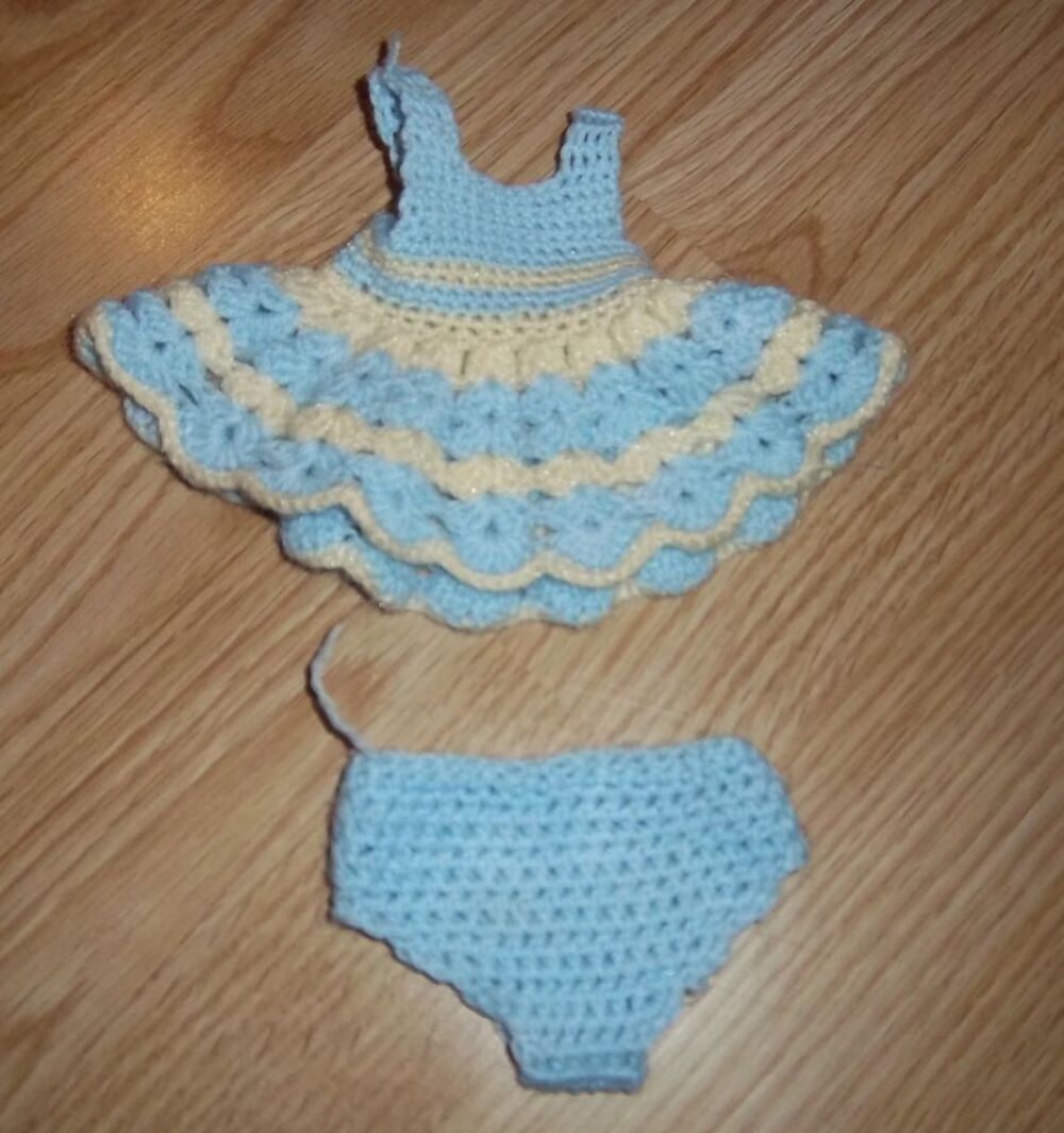 Robe et culotte tricot pour petite poup&eacute;e 30 cm Jeux / jouets