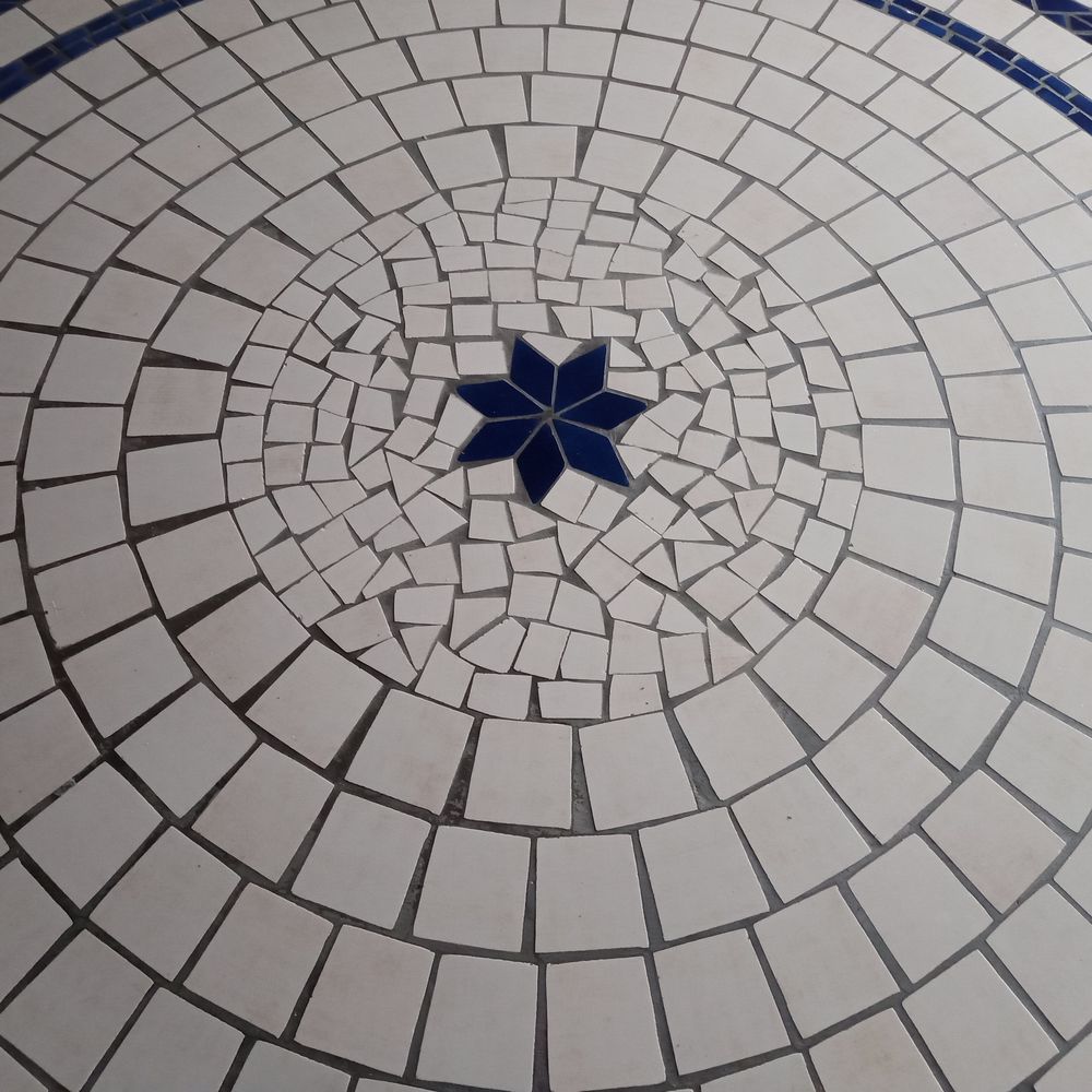 Table ronde mosa&iuml;que 130 cms Jardin
