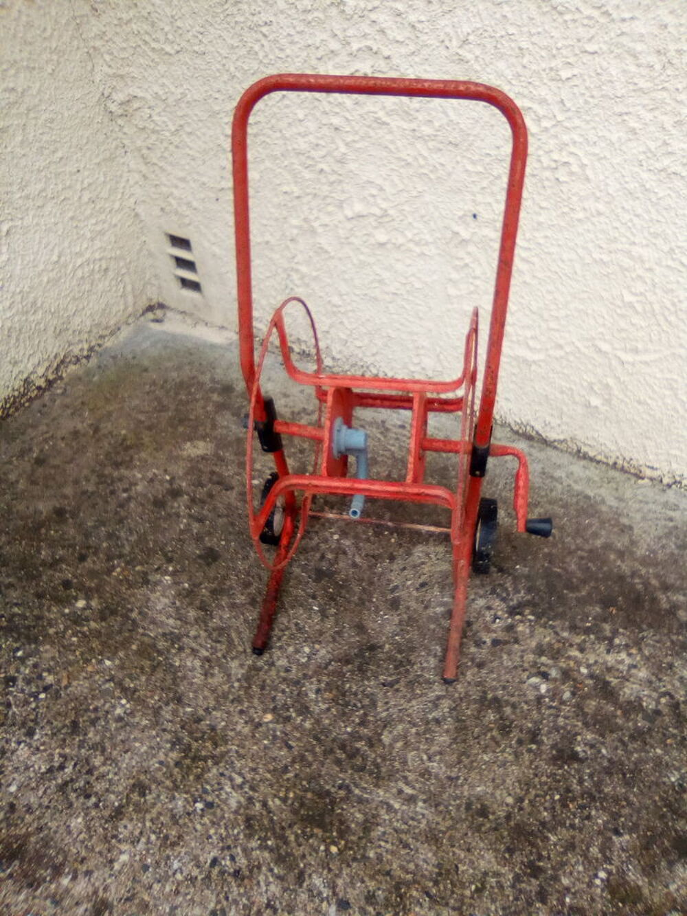 D&eacute;rouleur et Tuyau d'arrosage Jardin