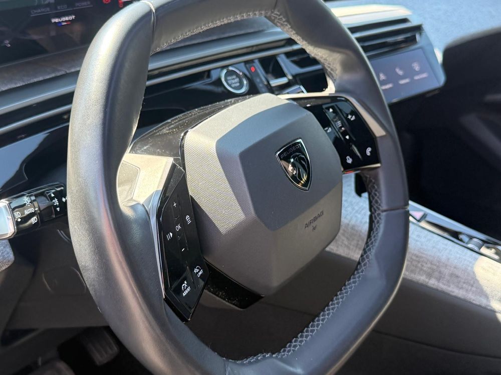 3008 PEUGEOT III 1.2 HYBRID 136 ALLURE E-DCS6 2024 occasion 75015 Paris