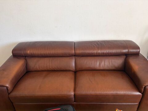2 canap�s en cuir marron 100 Fr�jus (83)
