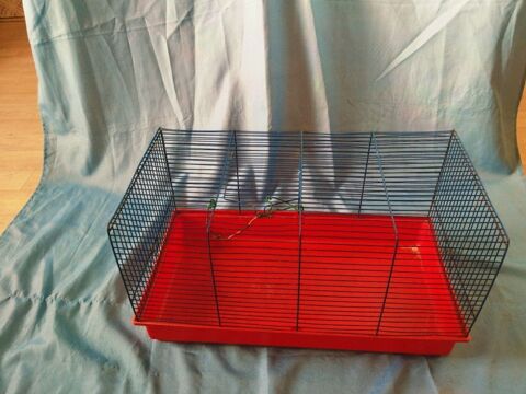 petit cage &agrave; vendrte. 15 76440 Serqueux