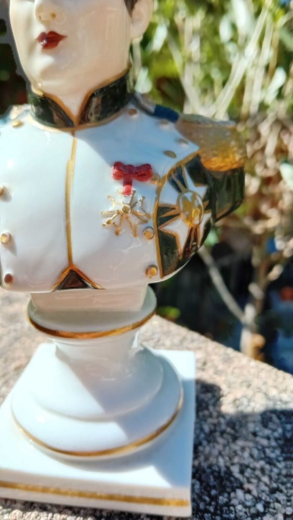 Napol&eacute;on empereur buste en porcelaine de SEVRES estampill&eacute; 