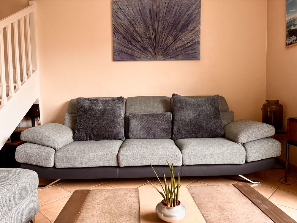 CANAPE 3 PLACES + POUF COFFRE Meubles