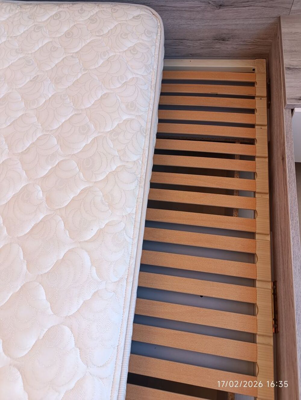 Lit complet 2 places Dolce Cottage avec chevet, coffre Meubles