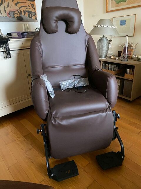 Fauteuil mdicalis de repos NEUF 299 Bagnolet (93)