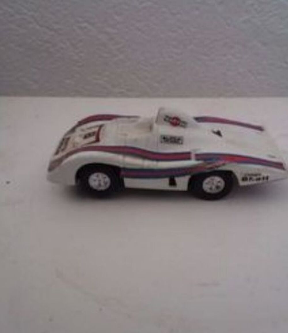 Voiture miniature blanche Jeux / jouets