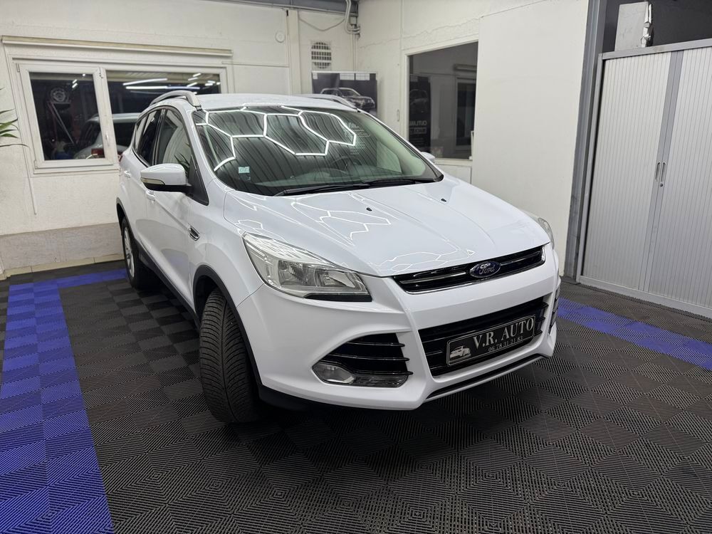 Kuga 2.0 TDCi 150 S&S 4x4 Titanium 2015 occasion 69120 Vaulx-en-Velin