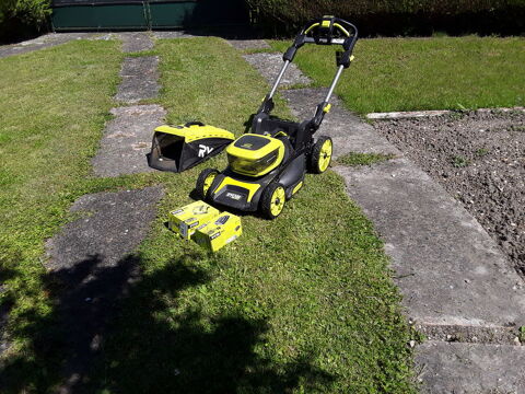 Tondeuse RYOBI 250 Menneville (02)