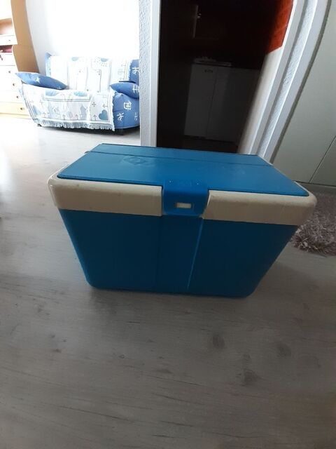 glaci�re rigide 90 Brignais (69)