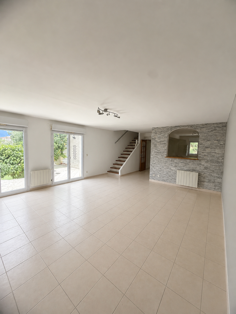 Vente Villa Maison T5 de 120 m² avec piscine. Saint-jean-lasseille