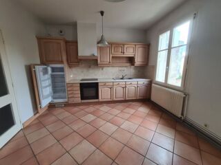  Appartement à louer 4 pièces 97 m²