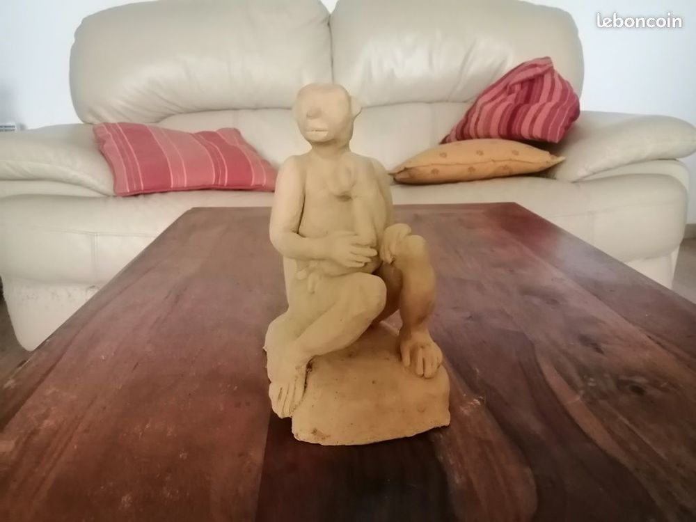 Sculpture chimpanzee et son petit TBE Décoration