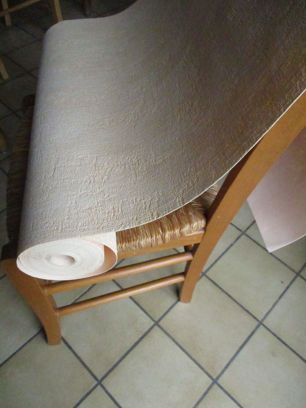 Tapisserie jaune avec reliefs neuve et autres Bricolage