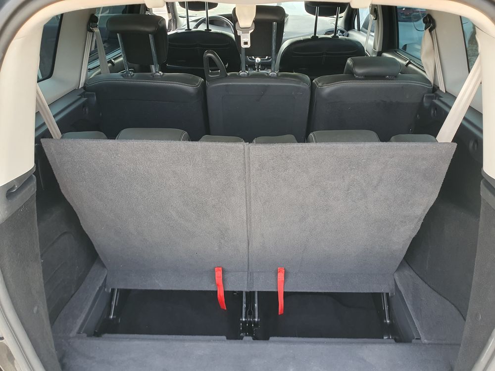 Grand Sc&eacute;nic III Grand Sc&eacute;nic dCi 130 Energy FAP eco2 Bose Edition 7 pl 2015 occasion 28000 Chartres