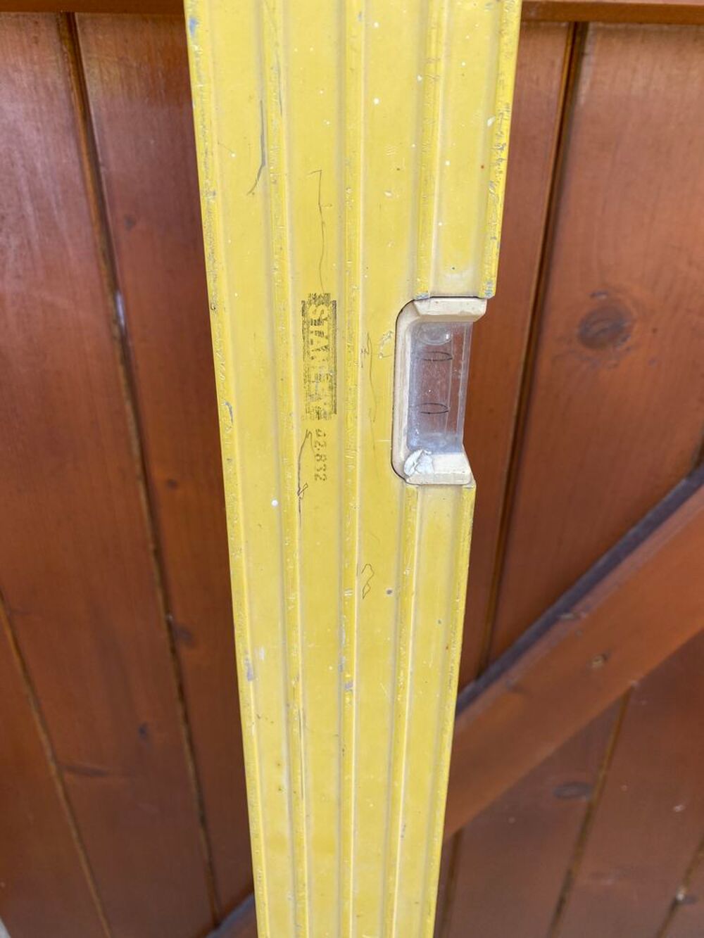Niveau &agrave; bulle Stanley 2 m&egrave;tres Bricolage