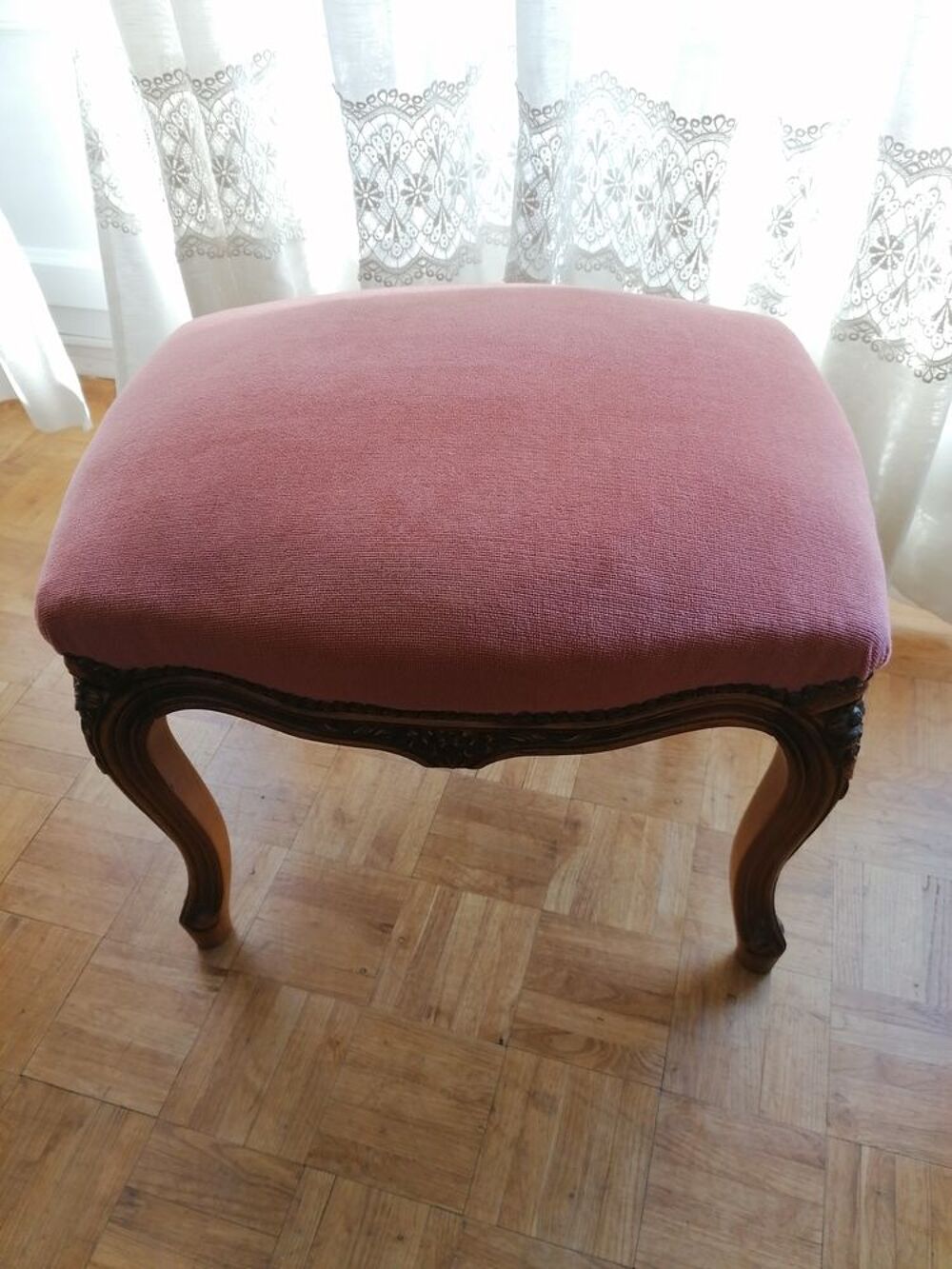 Fauteuils et reposes pieds Louis XV Meubles