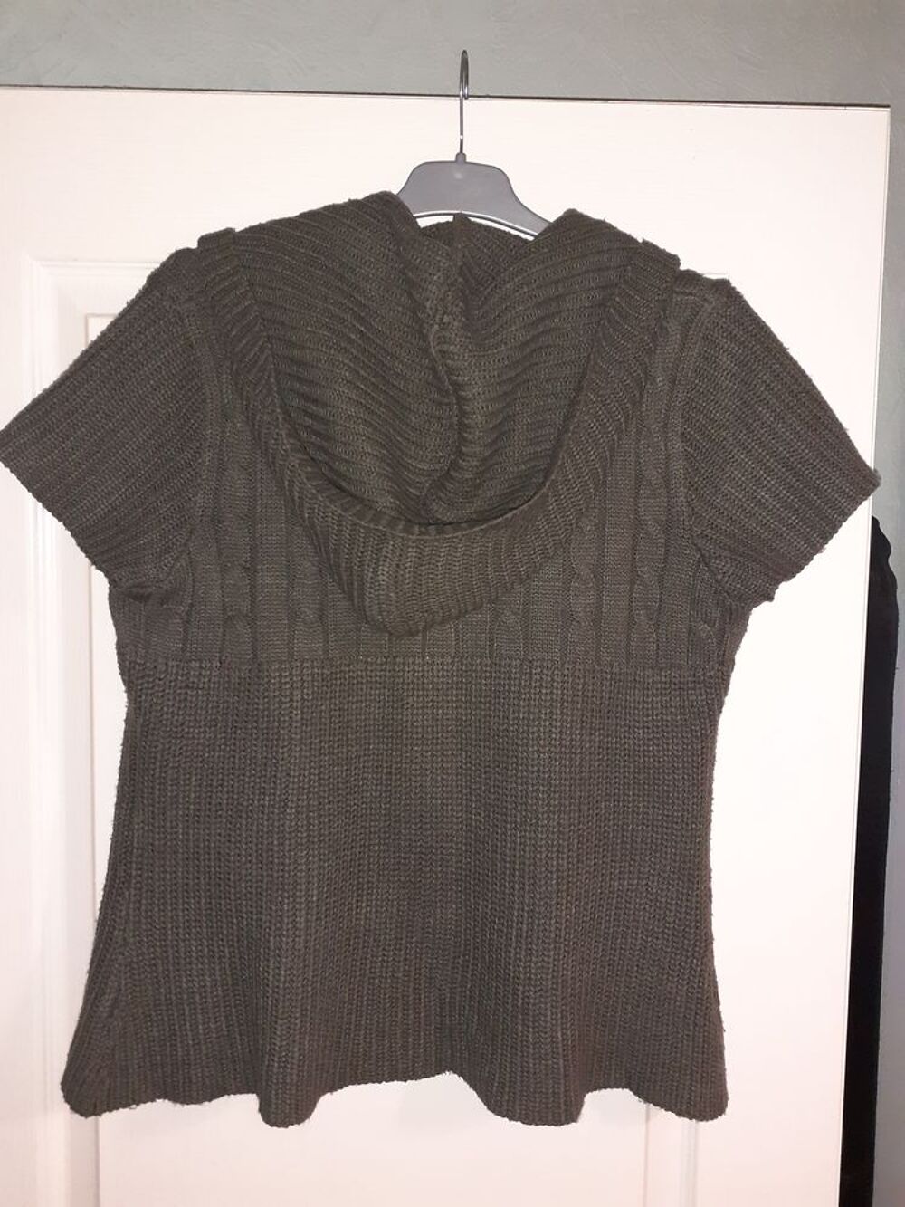 Veste/Gilet sans manche &agrave; capuche kaki 38 Vêtements