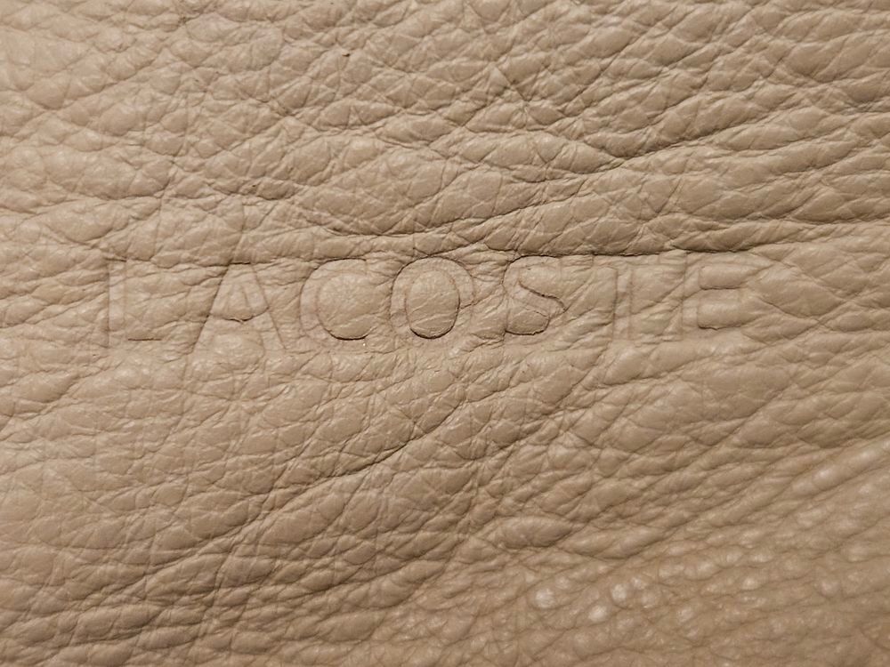 Sac &agrave; main ou en bandouli&egrave;re Lacoste Maroquinerie