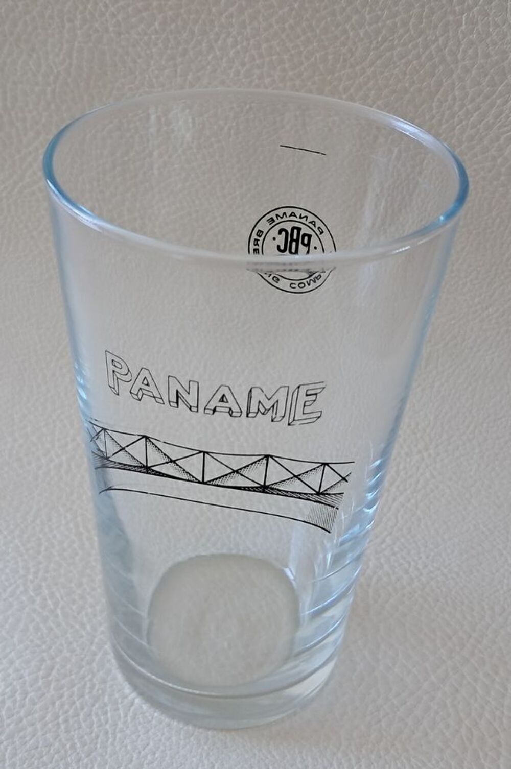 Verre transparent de la brasserie paname brewing company 