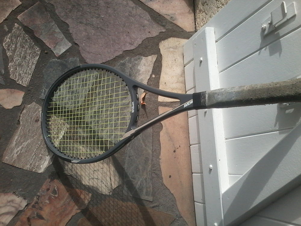 Raquette Wilson Avenger Sports