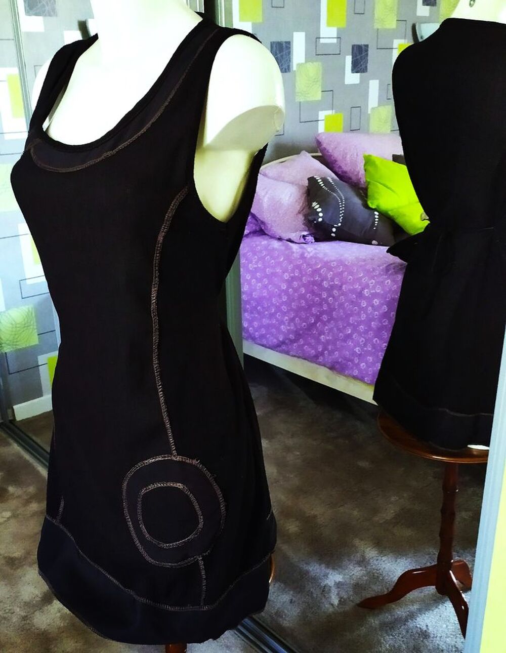 robe noire bordures brunes Vtements