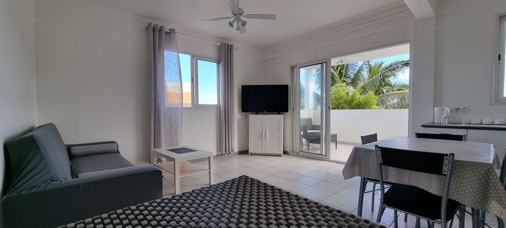 Location Appartement F3 ETAGE STANDING A 50 M DU LAGON DE PUNAAUIA A TAHITI Polynésie française