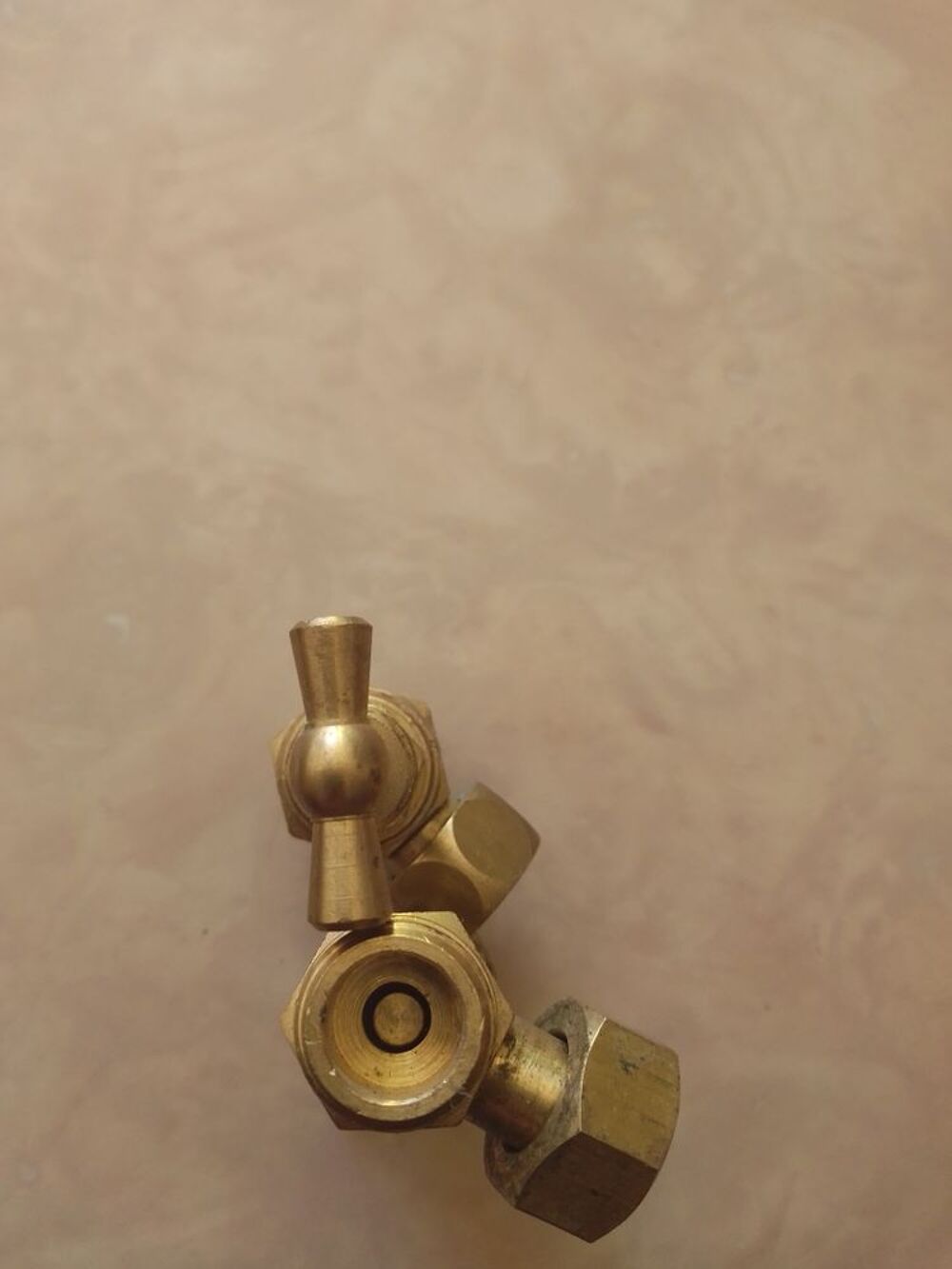 robinet d'arr&ecirc;t wc neuf=2 Bricolage