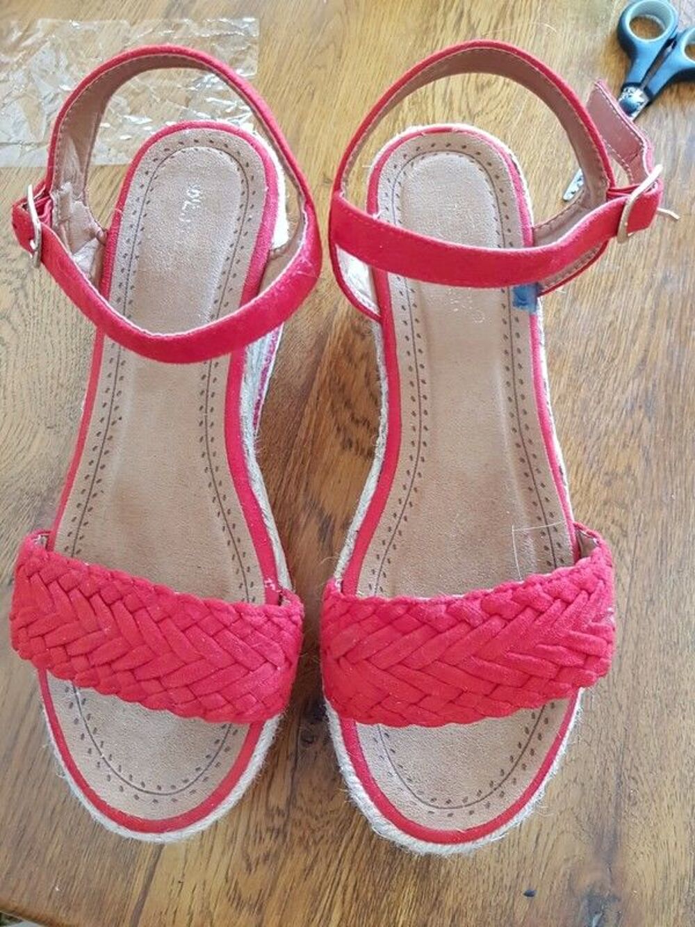 Sandale rouge tres bon etat taille 39 cm semelle a l avant 4 Chaussures