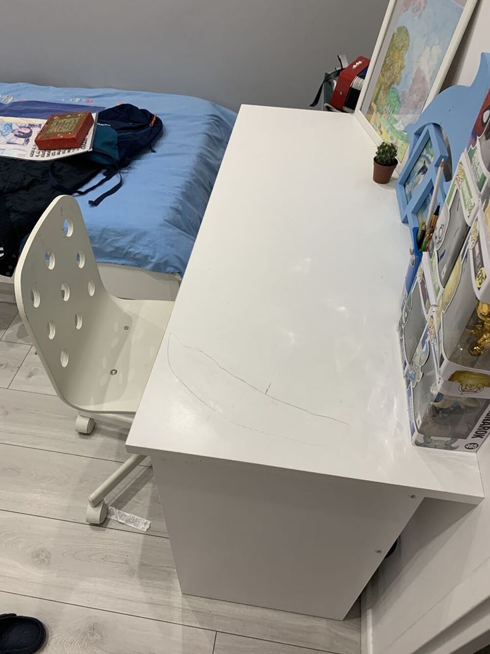 bureau enfant avec tiroir et chaise Mobilier enfants