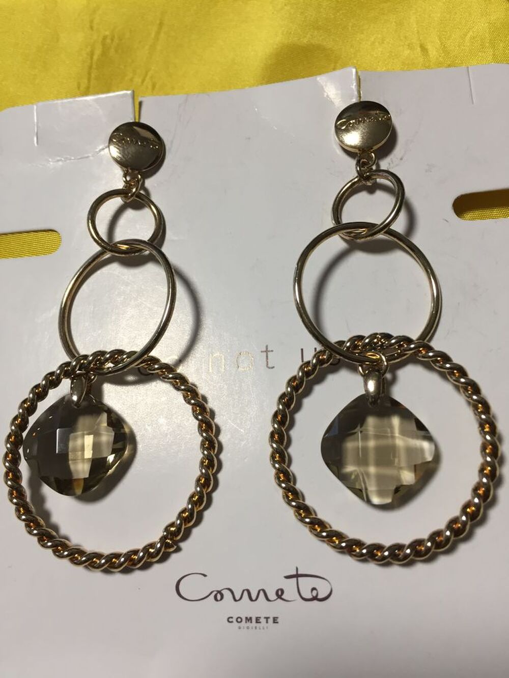 boucle d'oreille marque com&egrave;te, UORM 151 Bijoux et montres