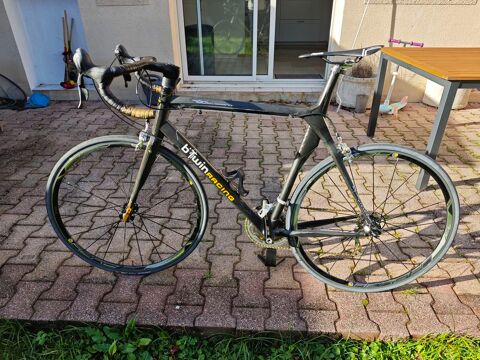 Vlo Btwin Performance carbone taille L 600 Mrignac (33)